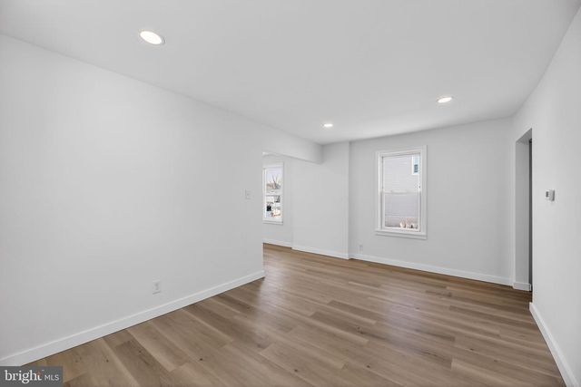 129 W WASHINGTON ST, Paulsboro, NJ 08066