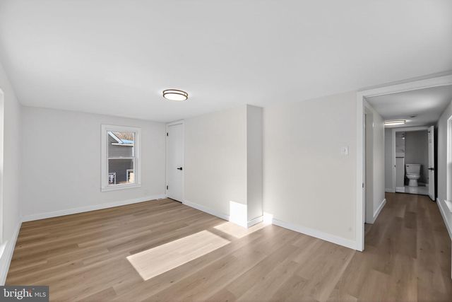 129 W WASHINGTON ST, Paulsboro, NJ 08066