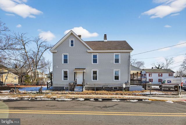 129 W WASHINGTON ST, Paulsboro, NJ 08066