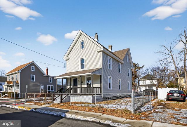 129 W WASHINGTON ST, Paulsboro, NJ 08066