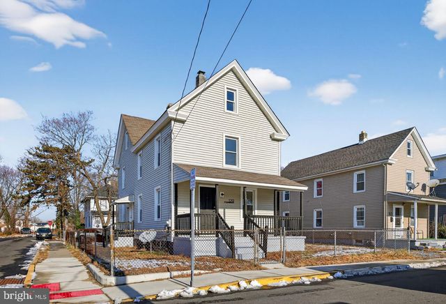 129 W WASHINGTON ST, Paulsboro, NJ 08066