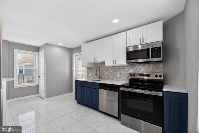 129 W WASHINGTON ST, Paulsboro, NJ 08066