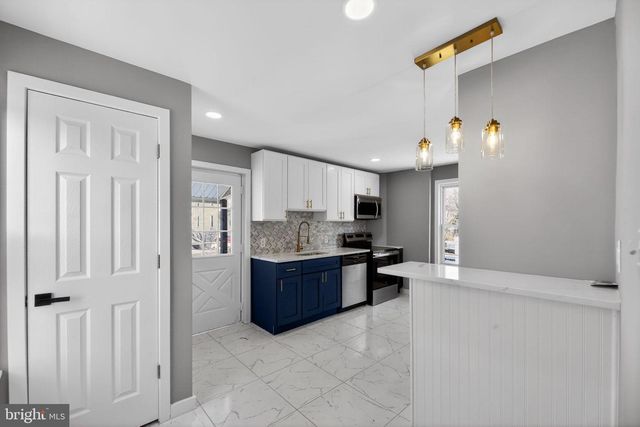 129 W WASHINGTON ST, Paulsboro, NJ 08066