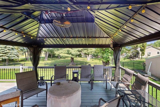 N1464 Manor TERRACE, Lake Geneva, WI 53147