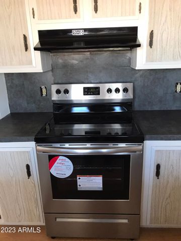 91 W SAHUARO Drive, Queen Valley, AZ 85118