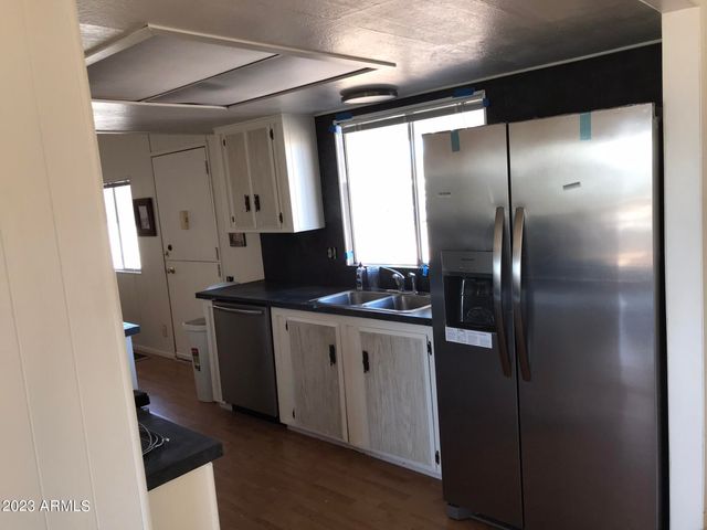 91 W SAHUARO Drive, Queen Valley, AZ 85118