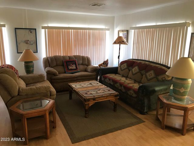 91 W SAHUARO Drive, Queen Valley, AZ 85118