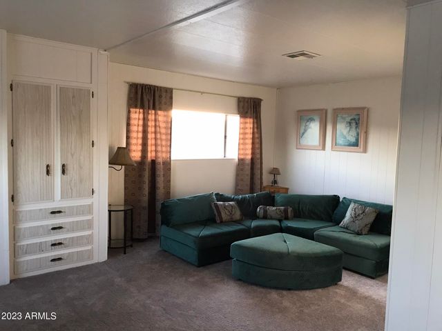 91 W SAHUARO Drive, Queen Valley, AZ 85118