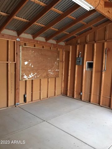 91 W SAHUARO Drive, Queen Valley, AZ 85118