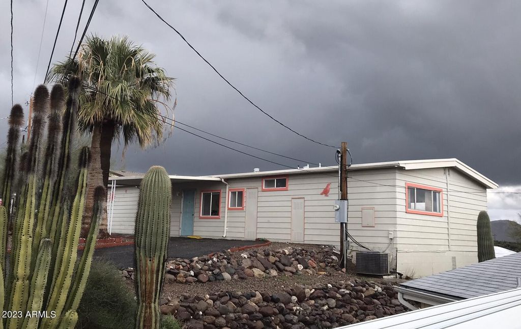 91 W SAHUARO Drive, Queen Valley, AZ 85118