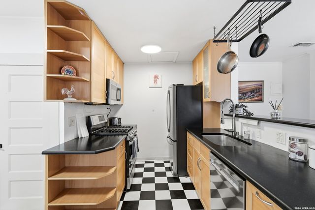 210 Mission St, San Antonio, TX 78210