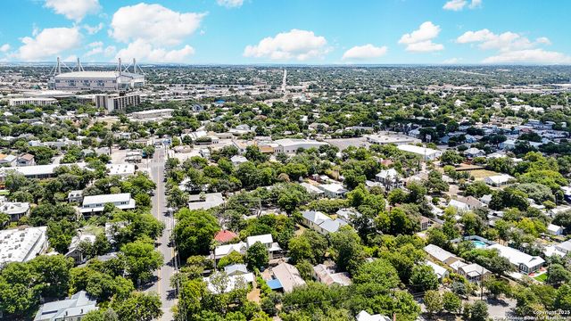 210 Mission St, San Antonio, TX 78210