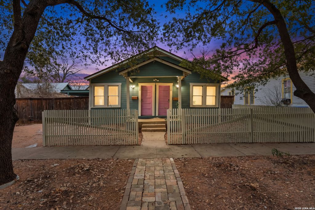 210 Mission St, San Antonio, TX 78210