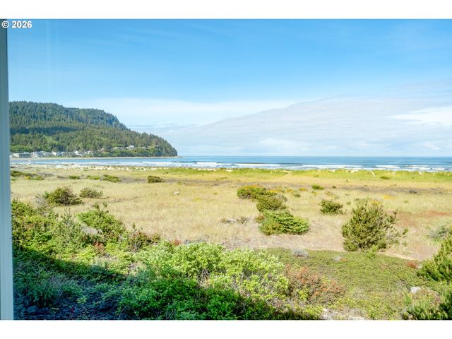 2316 BEACH Dr 157, Seaside, OR 97138