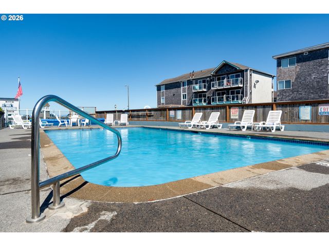 2316 BEACH Dr 157, Seaside, OR 97138