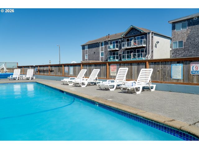 2316 BEACH Dr 157, Seaside, OR 97138