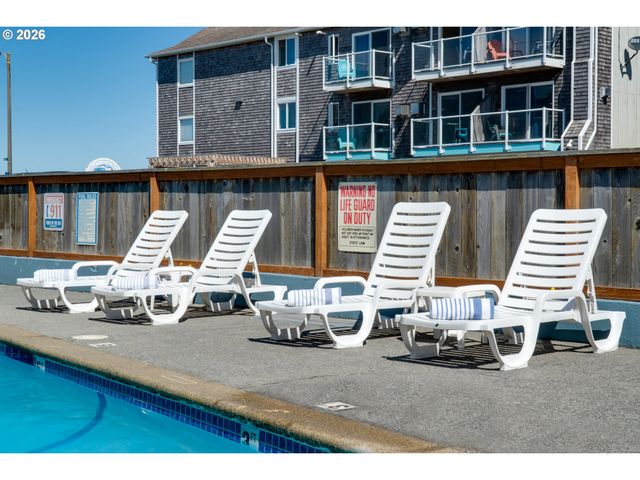 2316 BEACH Dr 157, Seaside, OR 97138