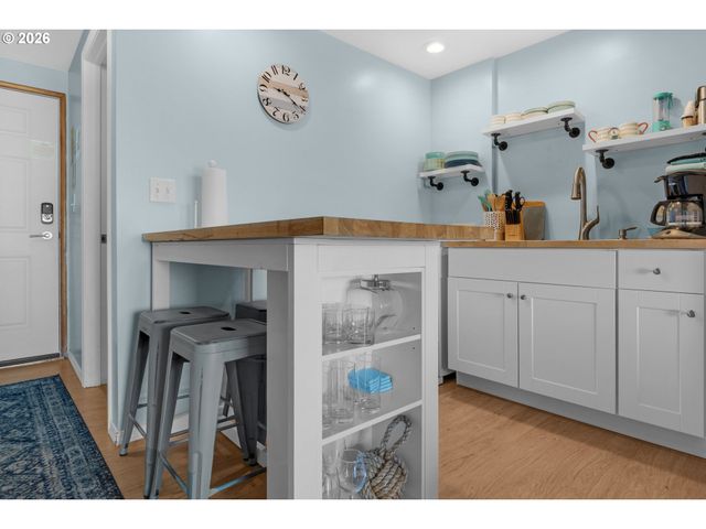 2316 BEACH Dr 157, Seaside, OR 97138