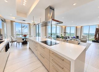 17111 Biscayne Boulevard 2210, North Miami Beach, FL 33160