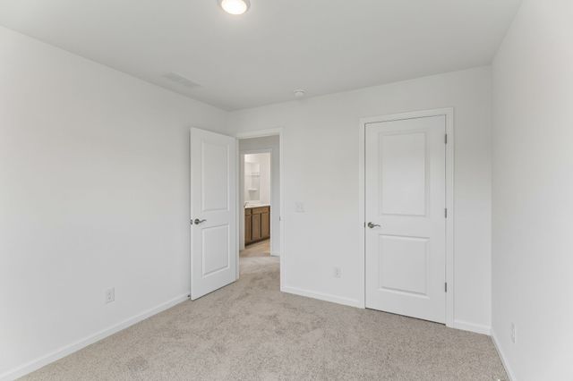 3621 Haplander Ct, Columbia, TN 38401