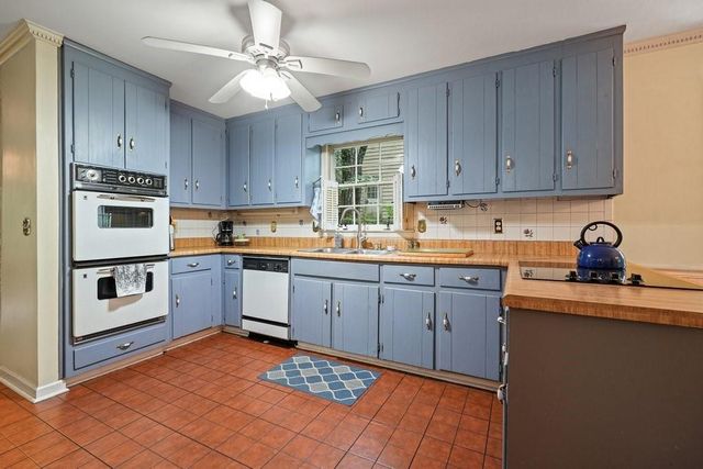 2205 Six Branches Drive, Roswell, GA 30076