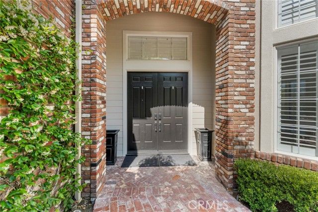 18 Bent Oak, Laguna Hills, CA 92679