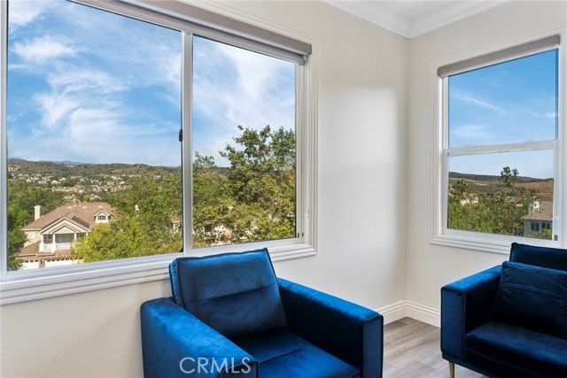 18 Bent Oak, Laguna Hills, CA 92679