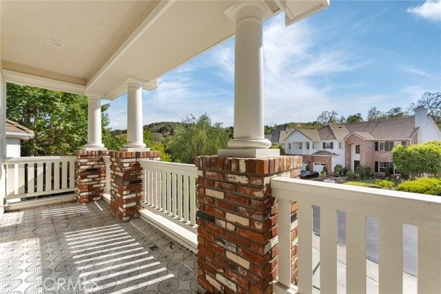 18 Bent Oak, Laguna Hills, CA 92679