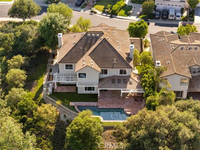 18 Bent Oak, Laguna Hills, CA 92679