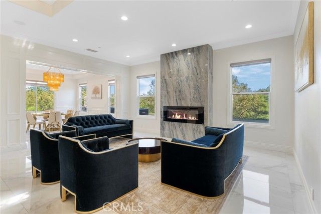 18 Bent Oak, Laguna Hills, CA 92679