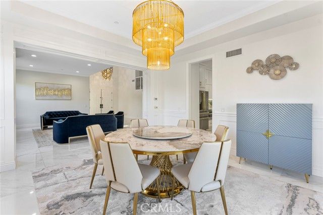 18 Bent Oak, Laguna Hills, CA 92679