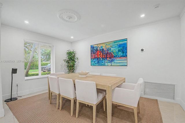 7230 SW 104th St, Pinecrest, FL 33156