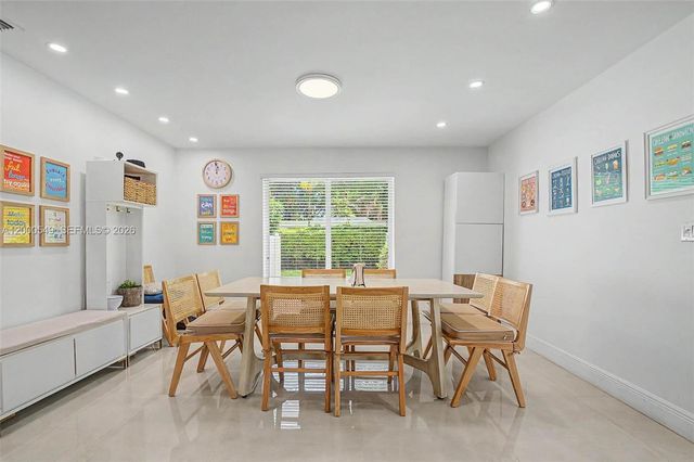 7230 SW 104th St, Pinecrest, FL 33156