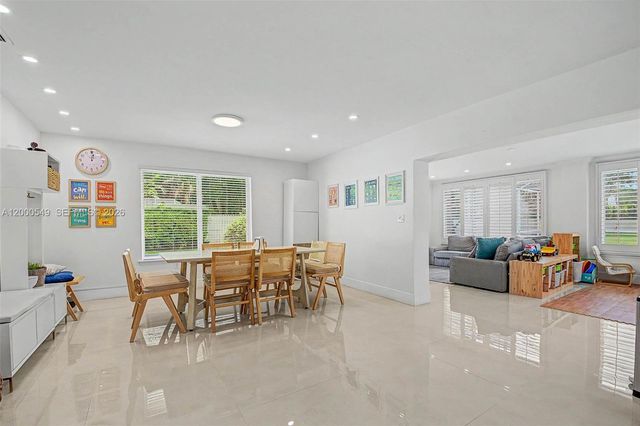 7230 SW 104th St, Pinecrest, FL 33156