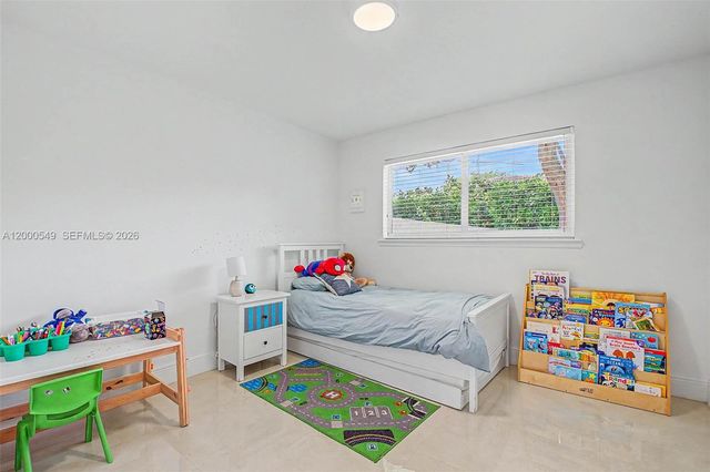 7230 SW 104th St, Pinecrest, FL 33156