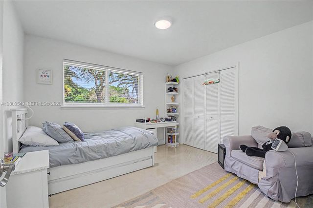 7230 SW 104th St, Pinecrest, FL 33156