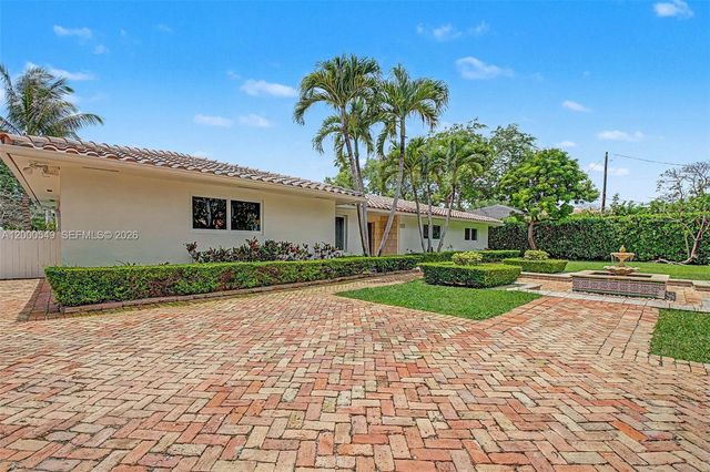 7230 SW 104th St, Pinecrest, FL 33156