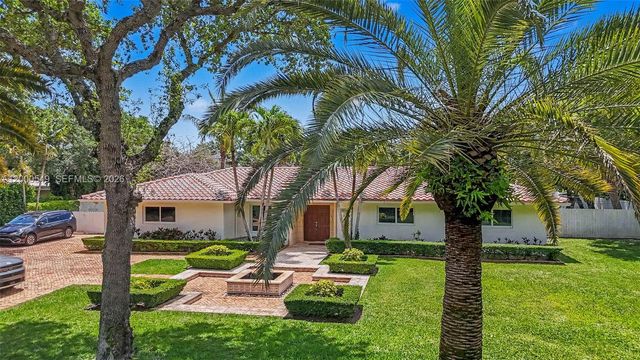 7230 SW 104th St, Pinecrest, FL 33156