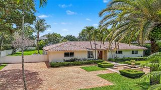 7230 SW 104th St, Pinecrest, FL 33156