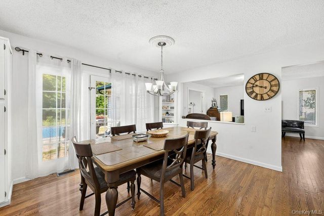 24 Bauer Avenue, Manorville, NY 11949