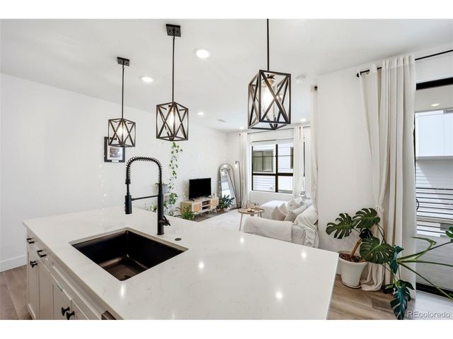 2004 S Holly St 1, Denver, CO 80222
