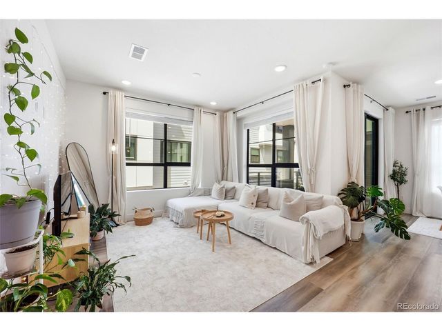 2004 S Holly St 1, Denver, CO 80222