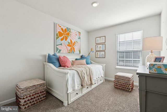 26 W STRASBURG RD, Front Royal, VA 22630