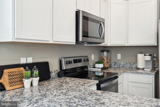 26 W STRASBURG RD, Front Royal, VA 22630