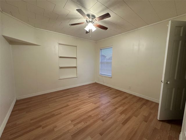 502 W Paine Avenue, Comanche, TX 76442