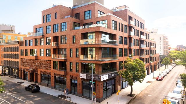 127 KENT Avenue PH2B, New York City, NY 11249