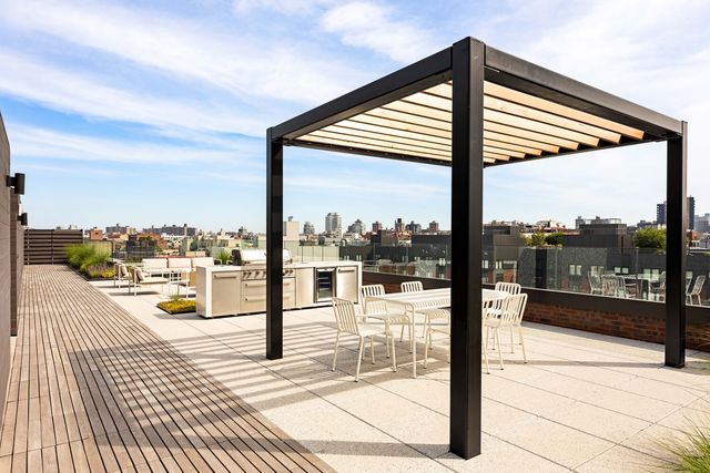127 KENT Avenue PH2B, New York City, NY 11249