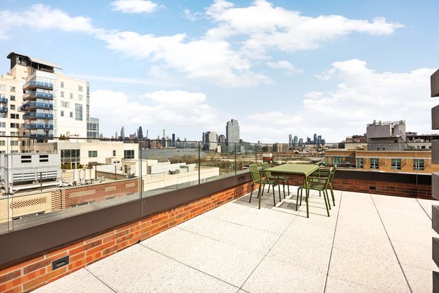 127 KENT Avenue PH2B, New York City, NY 11249