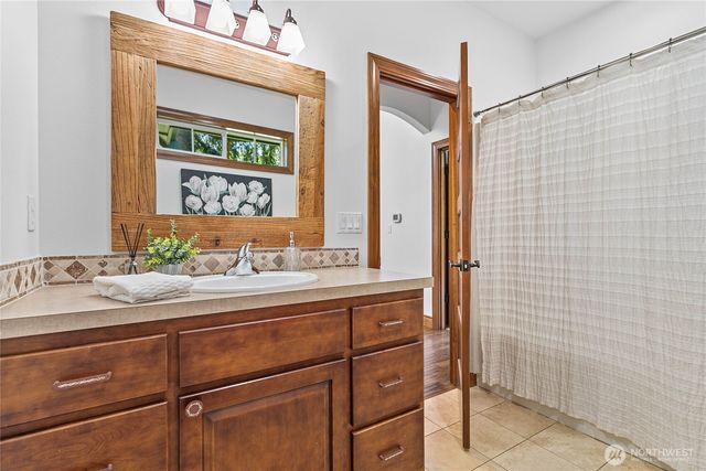 8751 Weidkamp Road, Lynden, WA 98264