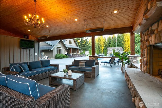 8751 Weidkamp Road, Lynden, WA 98264